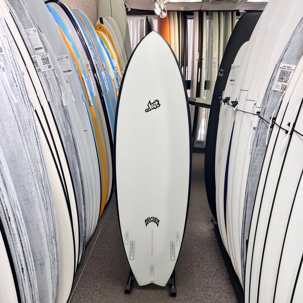 Lost RNF Twinzer 96'er Black Sheep Futures 5'7 V30.55 - Free Canards - Must-Have for Surfers