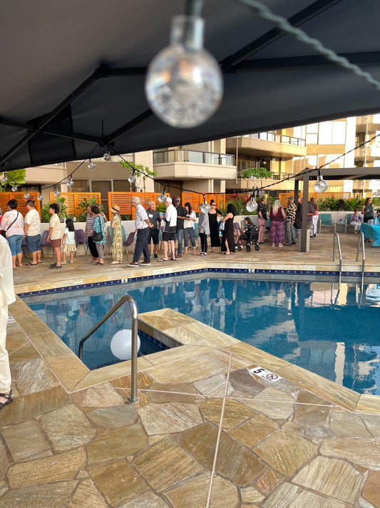 🎈うちのコンドのプール開きのパーティ　やっと🎈 - Hawaiian South Shore