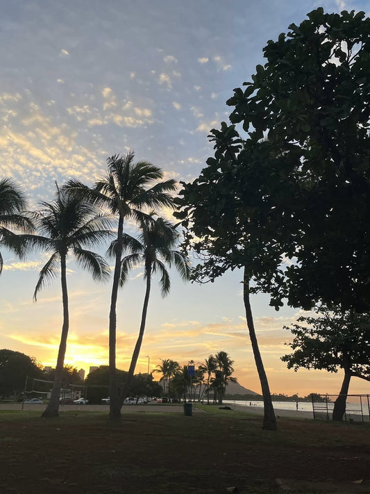 ハワイの朝　秋の空気で空も綺麗に澄み渡ってる