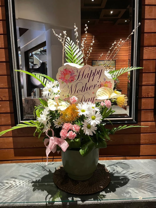 🌹昨日のサンセット綺麗だった　今日は晴れ　いや　ちょっと曇ってる　なんで母の日なのに🌹 - Hawaiian South Shore