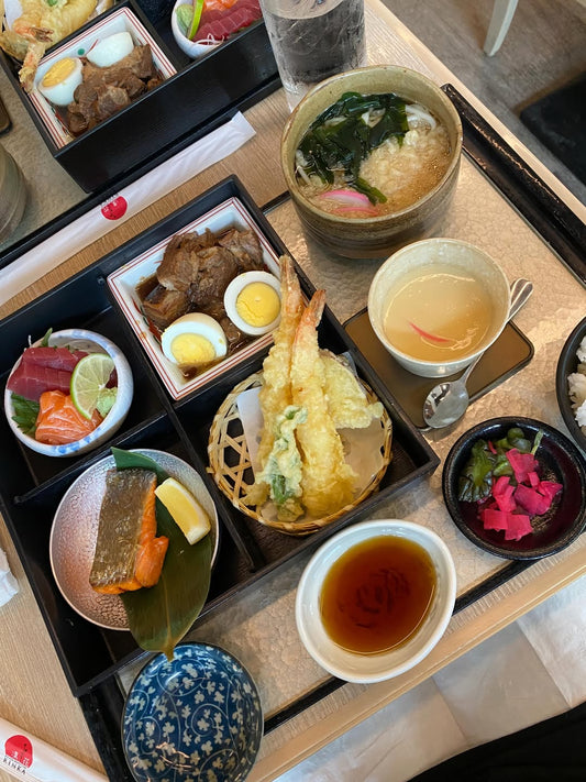 🇯🇵ハワイでロコに人気の和食レストラン　日本の芸能人にも良く会います🇯🇵 - Hawaiian South Shore