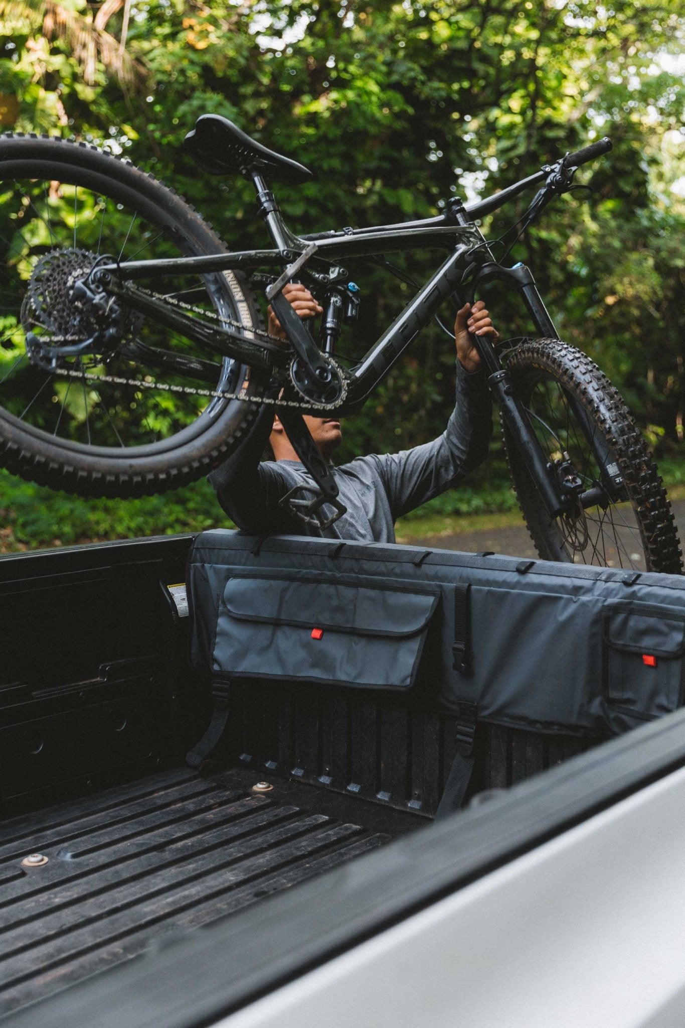 Explorer Full Tailgate Pad - Black (For Online Purchase Only) - Must - Have for Surfers