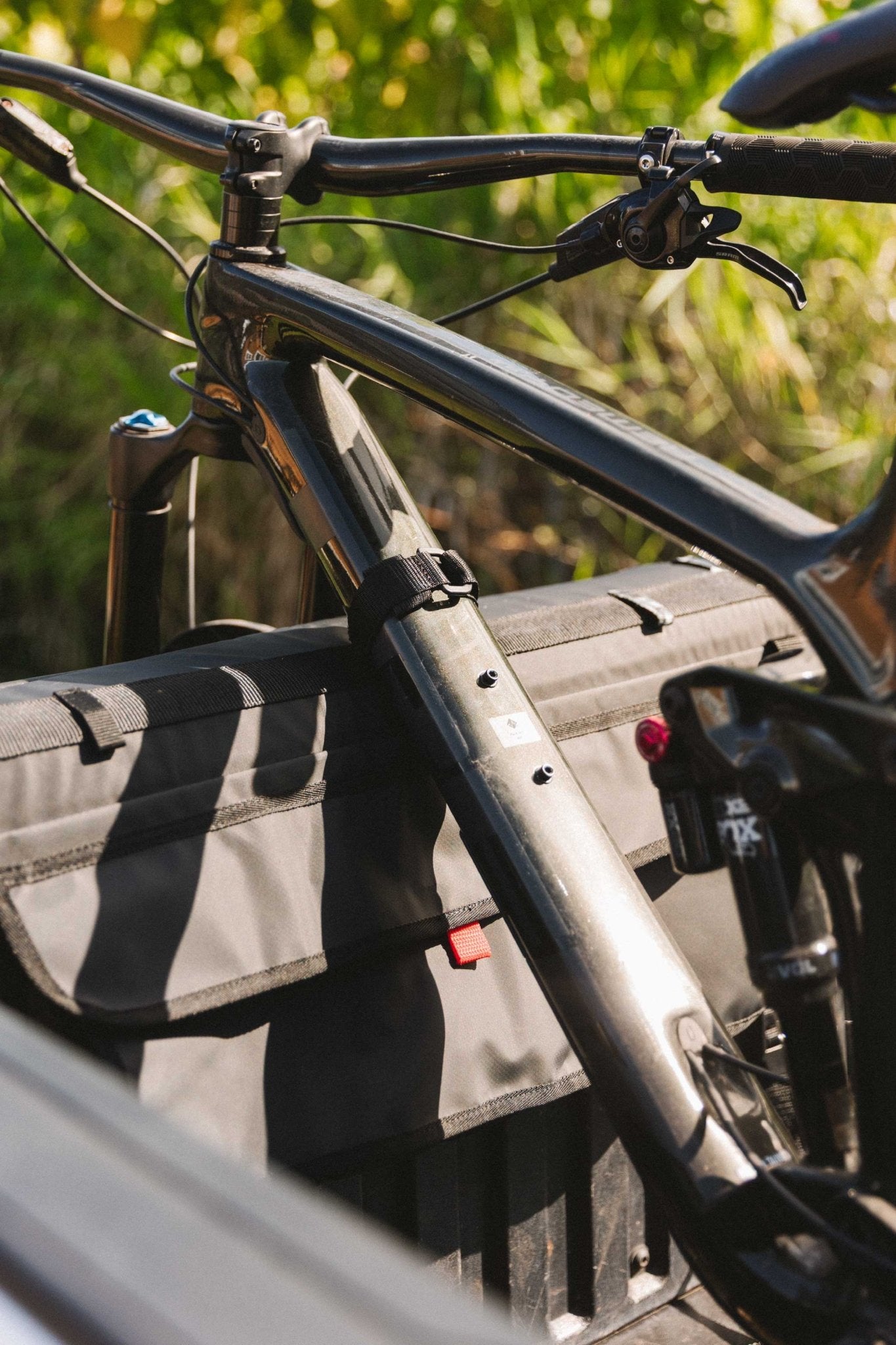 Explorer Full Tailgate Pad - Black (For Online Purchase Only) - Must - Have for Surfers