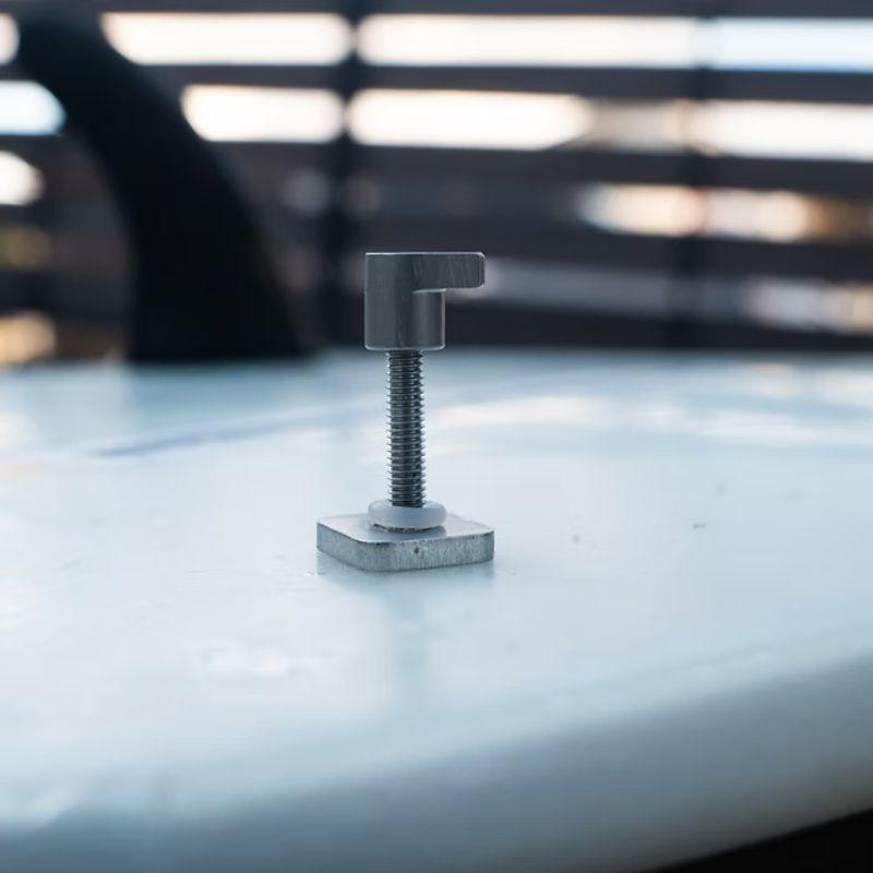 EZ Nut - No Tool Single Fin Screw - Must - Have for Surfers