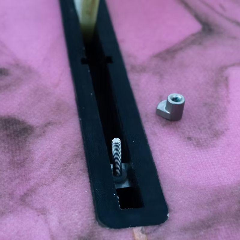 EZ Nut - No Tool Single Fin Screw - Must - Have for Surfers