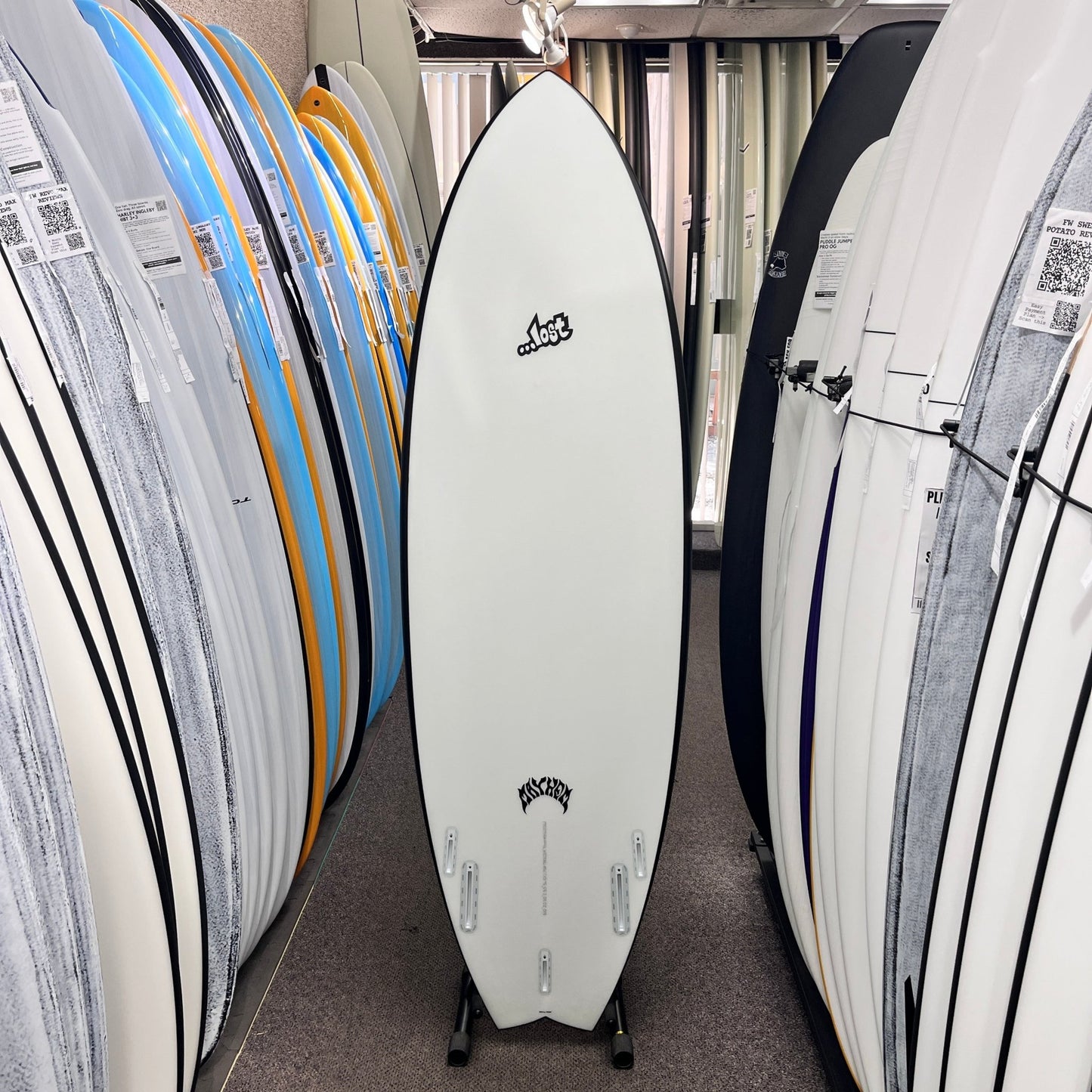 Lost RNF Twinzer 96'er Black Sheep Futures 5'10 V34.1 - Free Canards - Must-Have for Surfers
