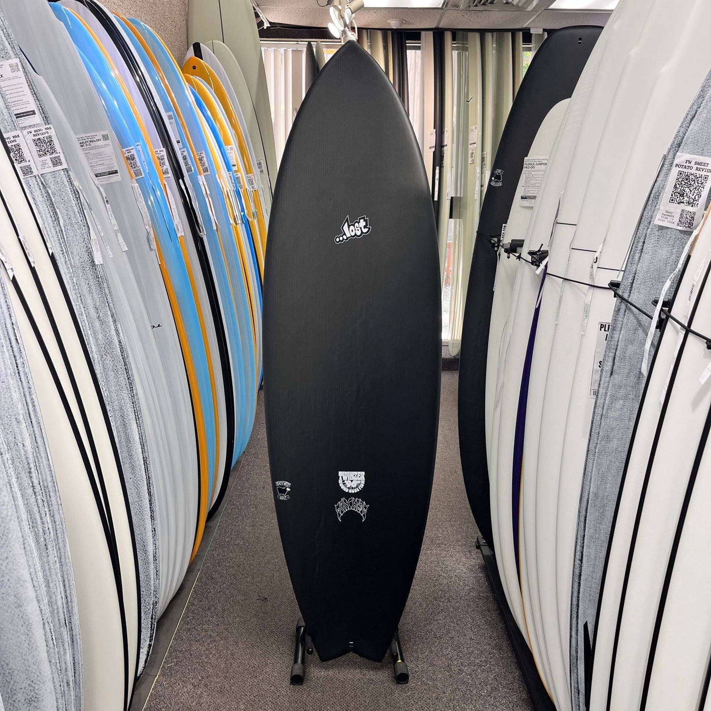 Lost RNF Twinzer 96'er Black Sheep Futures 5'10 V34.1 - Free Canards - Must-Have for Surfers