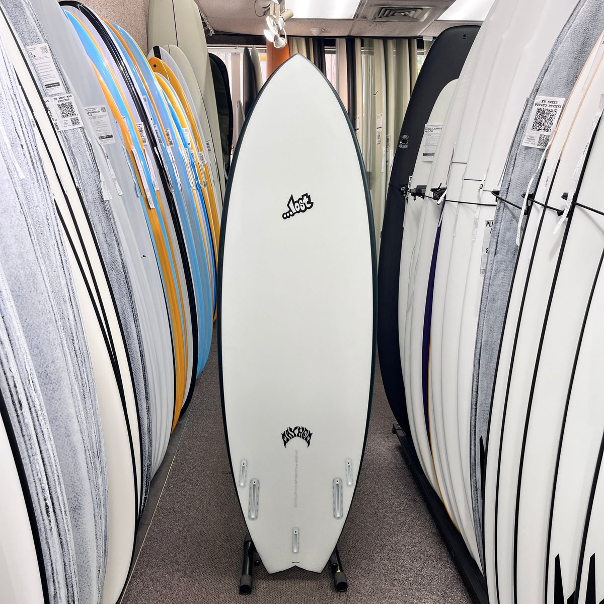 Lost RNF Twinzer 96'er Black Sheep Futures 5'6 V29.5 - Free Canards - Must-Have for Surfers