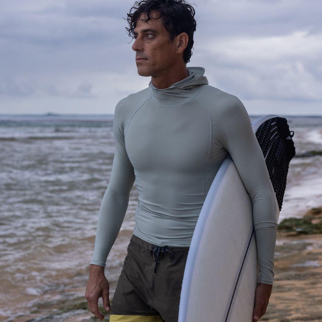 OUTERKNOWN Rashguard Apex Evolution Hooded (Small - Large) Faded Jade - Must - Have for Surfers