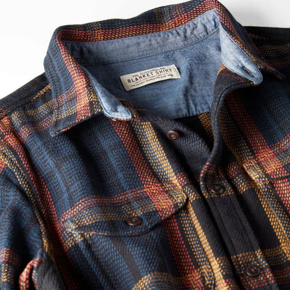 Outerknown SHIRT Pitch Black Wander Plaid - Must - Have for Surfers