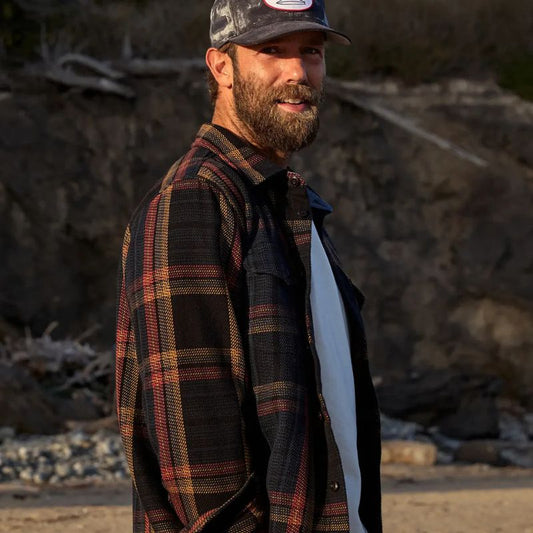 Outerknown SHIRT Pitch Black Wander Plaid - Must - Have for Surfers