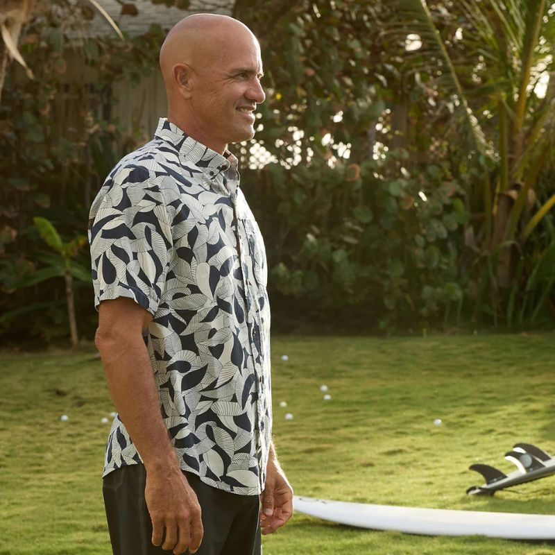 Outerknown SHIRT (Small - Large) Indigo Floating Fauna - Must - Have for Surfers