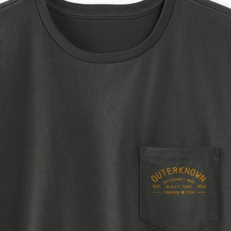 OUTERKNOWN T-Shirt Industrial Pocket (Small - XLarge) Faded Black - Must - Have for Surfers